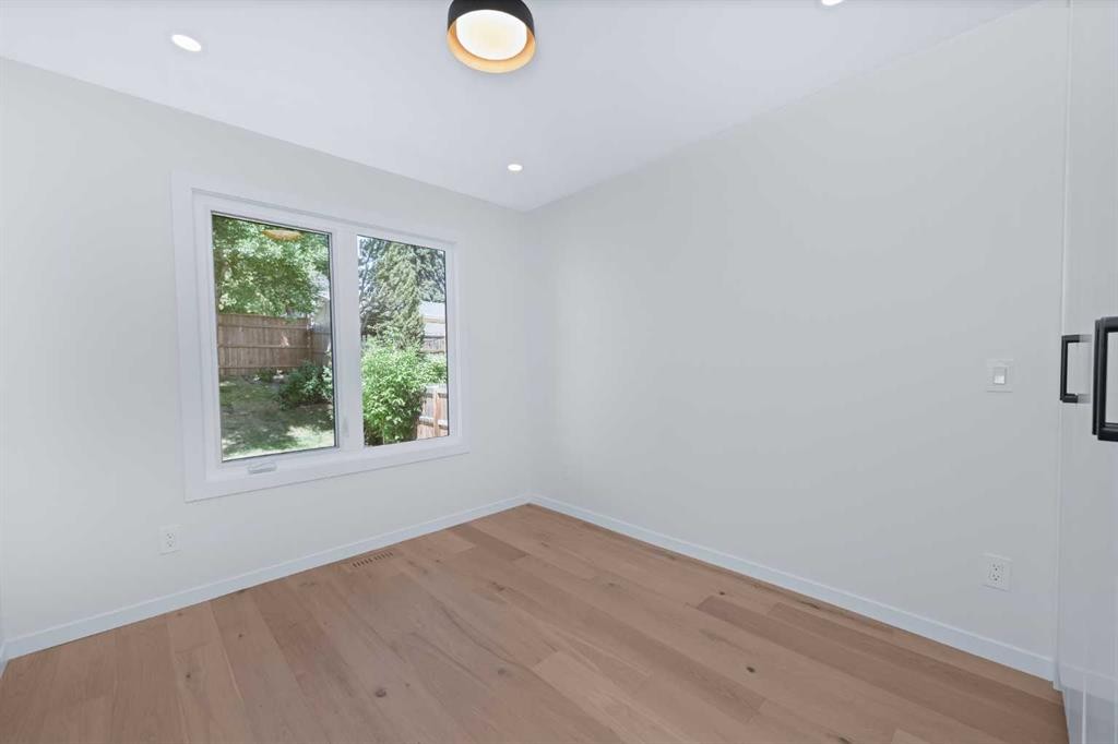 88 Cheyenne Crescent Nw, Calgary, AB - Indoor Photo Showing Other Room