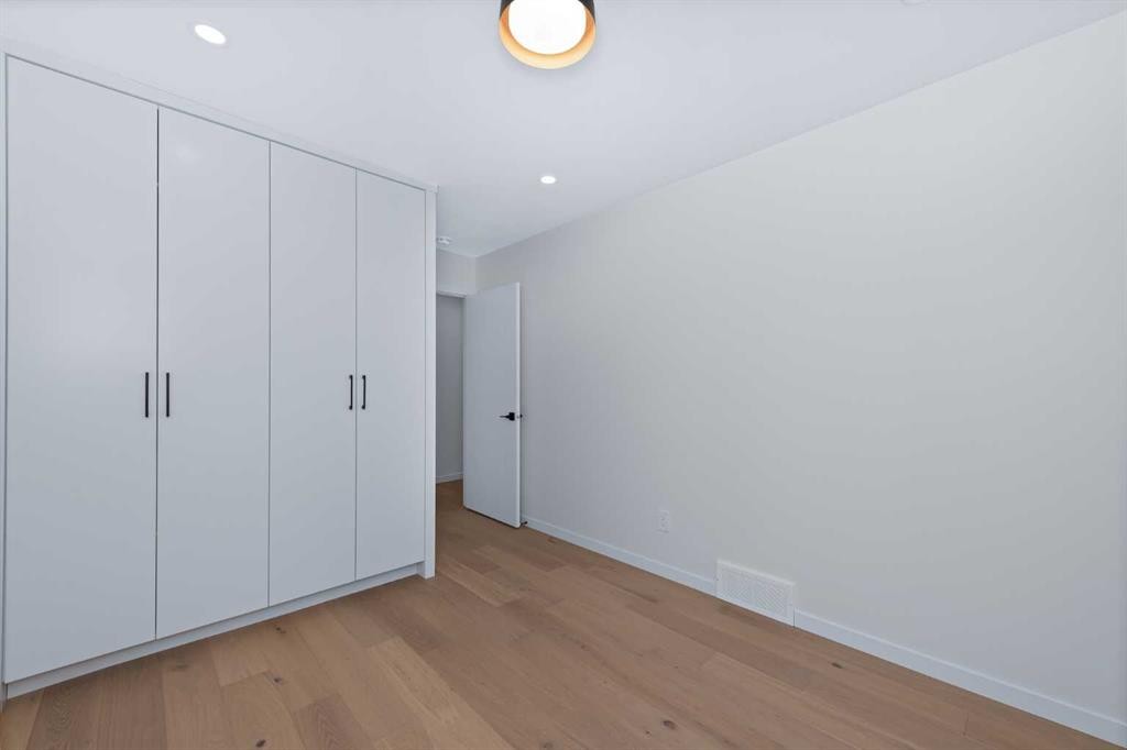 88 Cheyenne Crescent Nw, Calgary, AB - Indoor Photo Showing Other Room