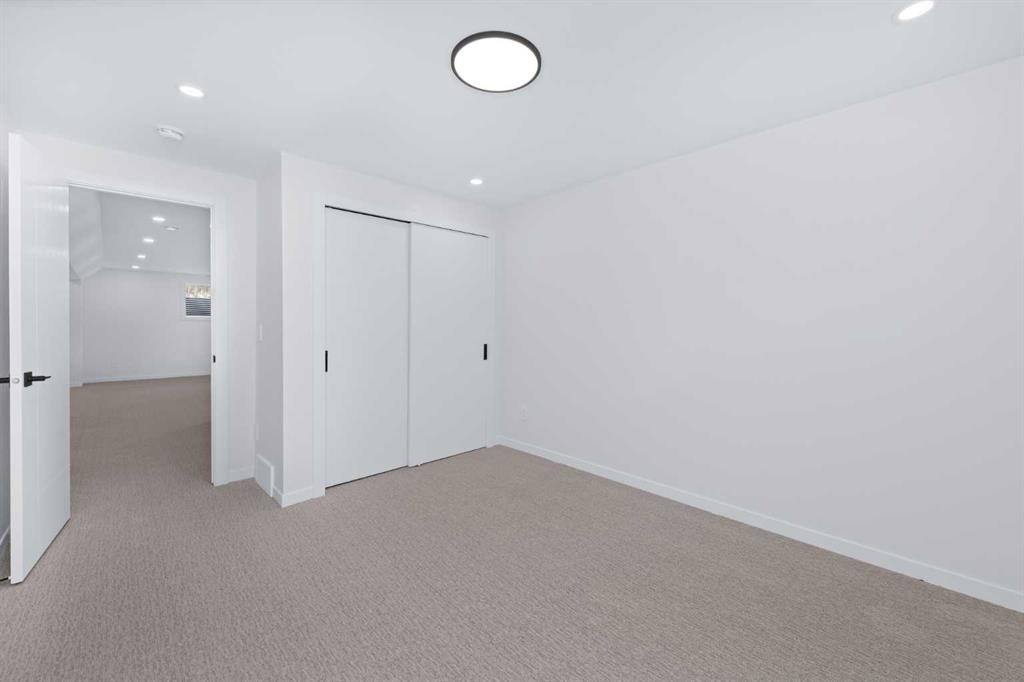 88 Cheyenne Crescent Nw, Calgary, AB - Indoor Photo Showing Other Room