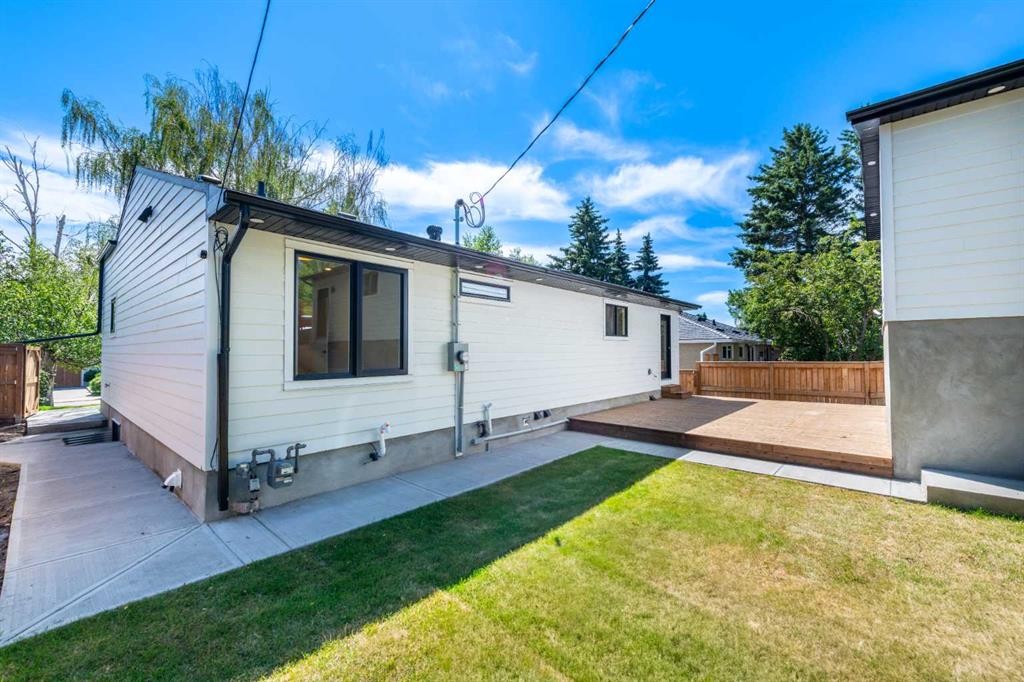 88 Cheyenne Crescent Nw, Calgary, AB - Outdoor With Exterior