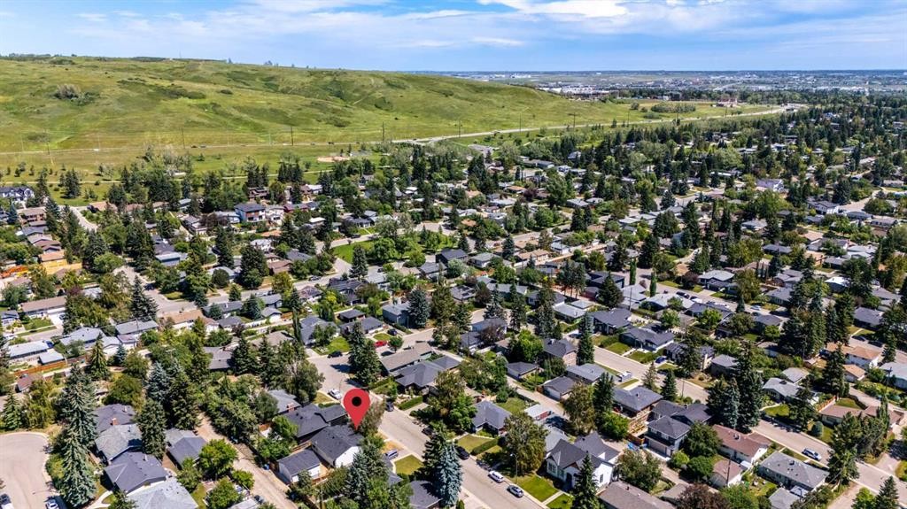 88 Cheyenne Crescent Nw, Calgary, AB - Outdoor With View
