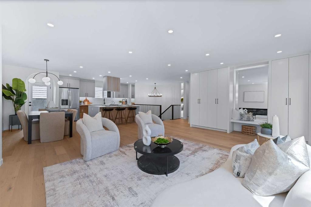 88 Cheyenne Crescent Nw, Calgary, AB - Indoor Photo Showing Living Room