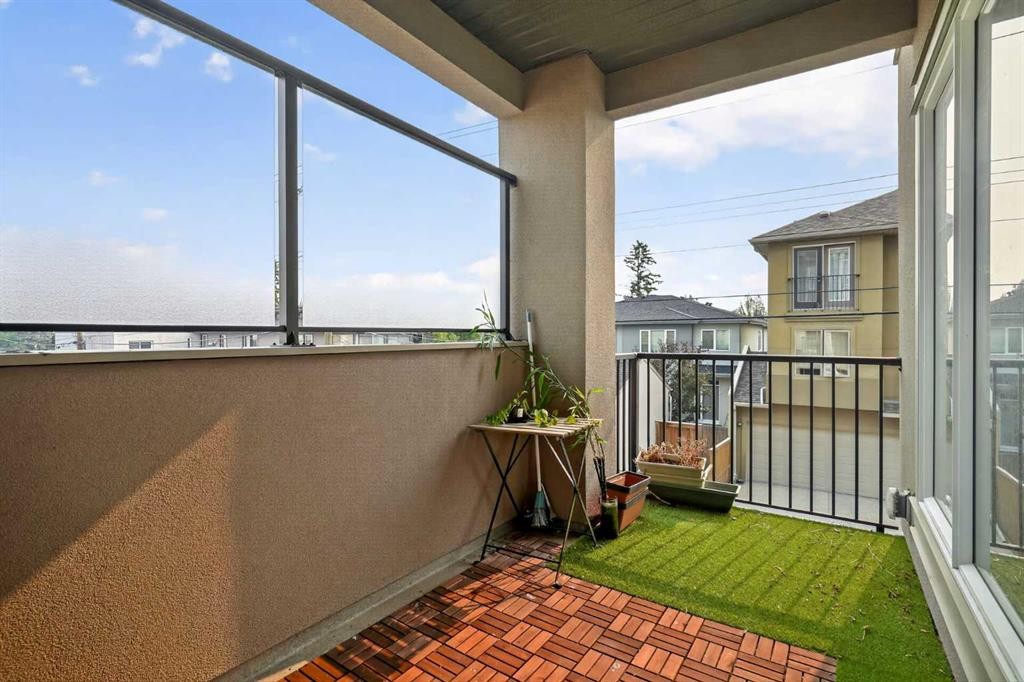 4-2416 30 Street Sw, Calgary, AB - Outdoor With Balcony With Exterior