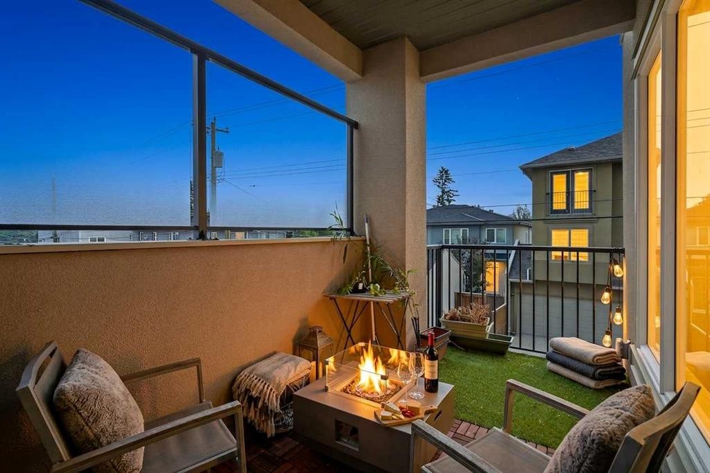 4-2416 30 Street Sw, Calgary, AB - Outdoor With Exterior