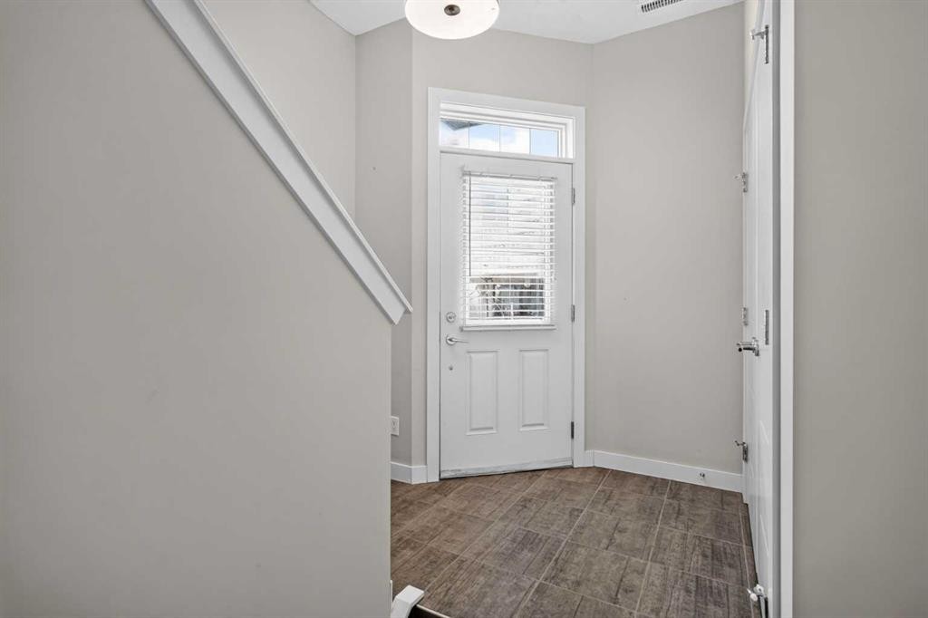 4-2416 30 Street Sw, Calgary, AB - Indoor Photo Showing Other Room
