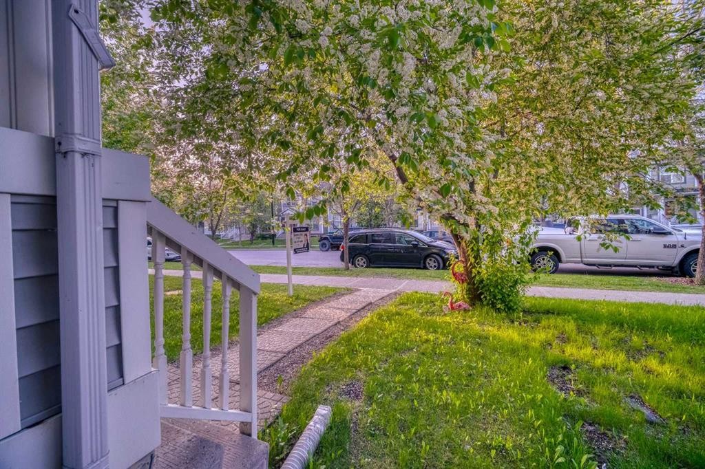 81 Prestwick Avenue Se, Calgary, AB - Outdoor