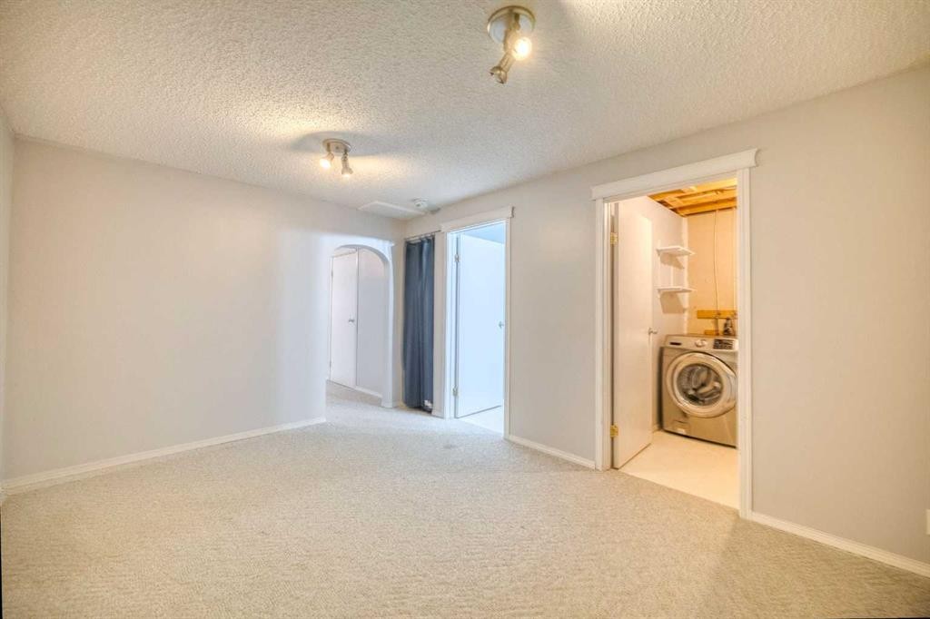 81 Prestwick Avenue Se, Calgary, AB - Indoor Photo Showing Laundry Room