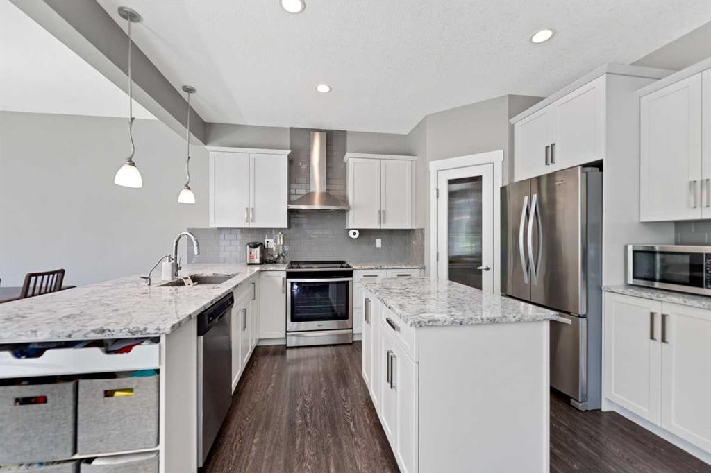 68 Nolanlake Point Nw, Calgary, AB - Indoor Photo Showing Kitchen With Stainless Steel Kitchen With Upgraded Kitchen