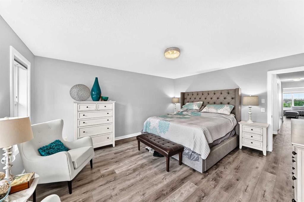 144 Pantego Close Nw, Calgary, AB - Indoor Photo Showing Bedroom