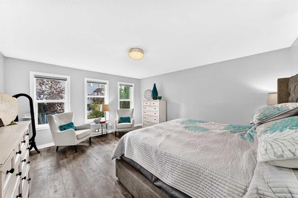 144 Pantego Close Nw, Calgary, AB - Indoor Photo Showing Bedroom