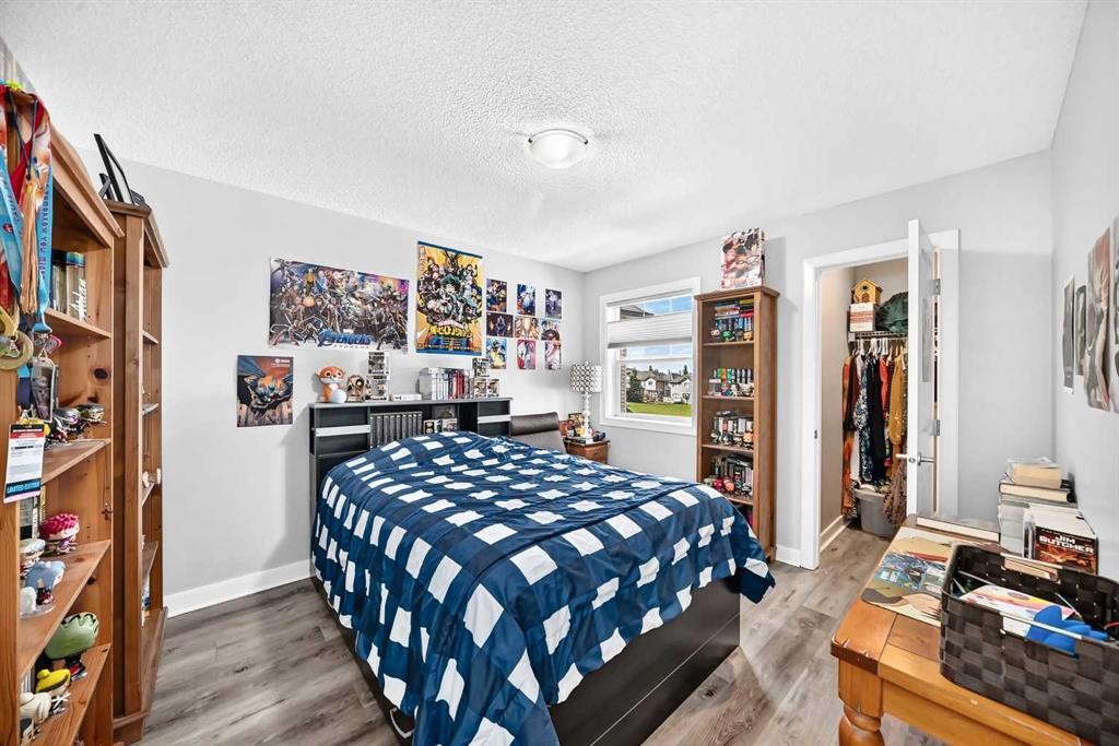 144 Pantego Close Nw, Calgary, AB - Indoor Photo Showing Bedroom