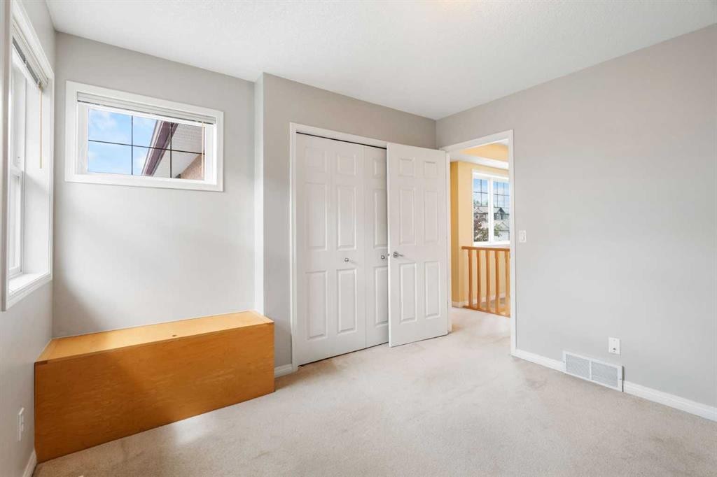 79 Royal Crest Way Nw, Calgary, AB - Indoor Photo Showing Other Room