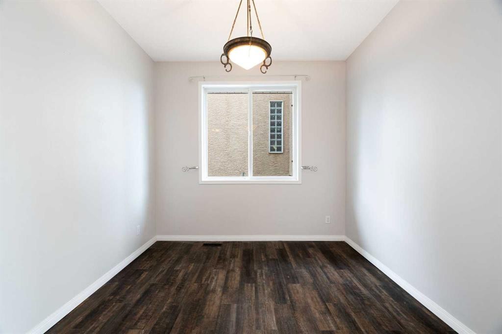 79 Royal Crest Way Nw, Calgary, AB - Indoor Photo Showing Other Room