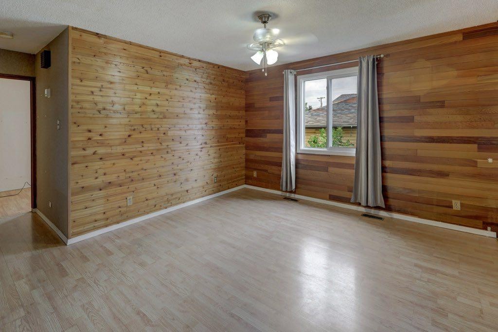 2009 41 Street Se, Calgary, AB - Indoor Photo Showing Other Room