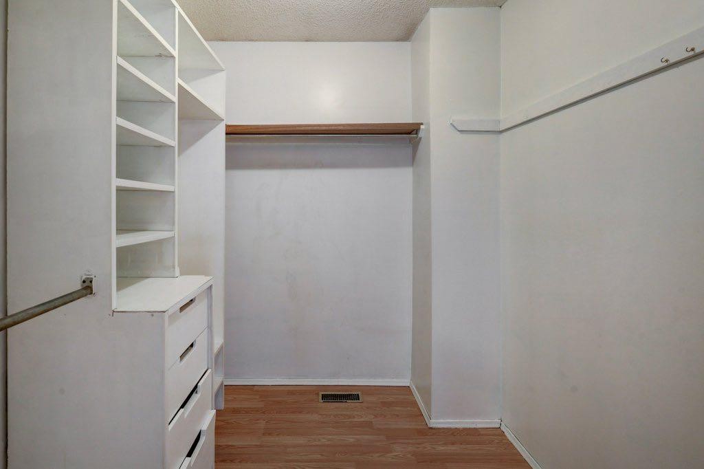 2009 41 Street Se, Calgary, AB - Indoor Photo Showing Other Room