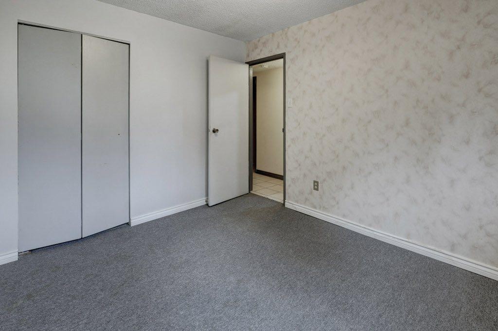 2009 41 Street Se, Calgary, AB - Indoor Photo Showing Other Room