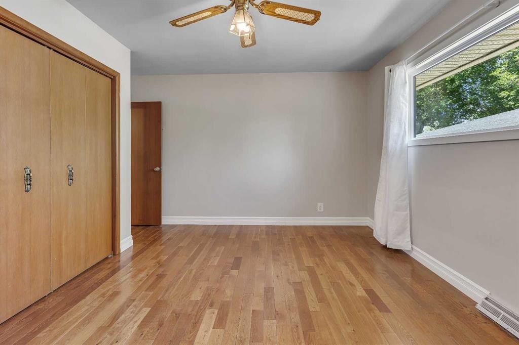 3324 Morley Crescent Nw, Calgary, AB - Indoor Photo Showing Other Room