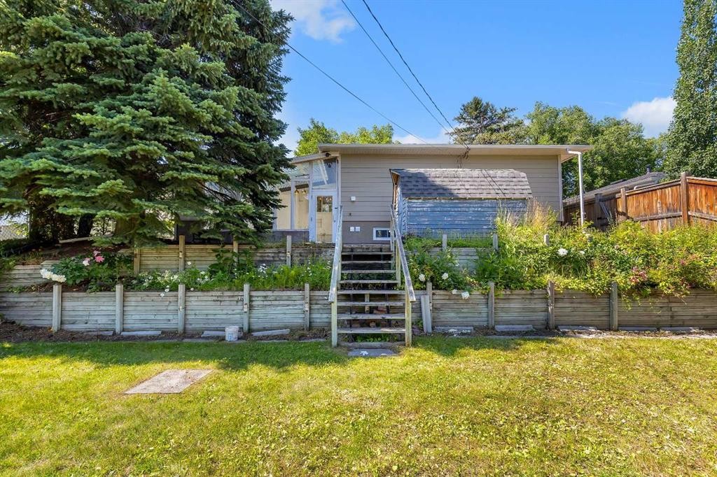 3324 Morley Crescent Nw, Calgary, AB - Outdoor