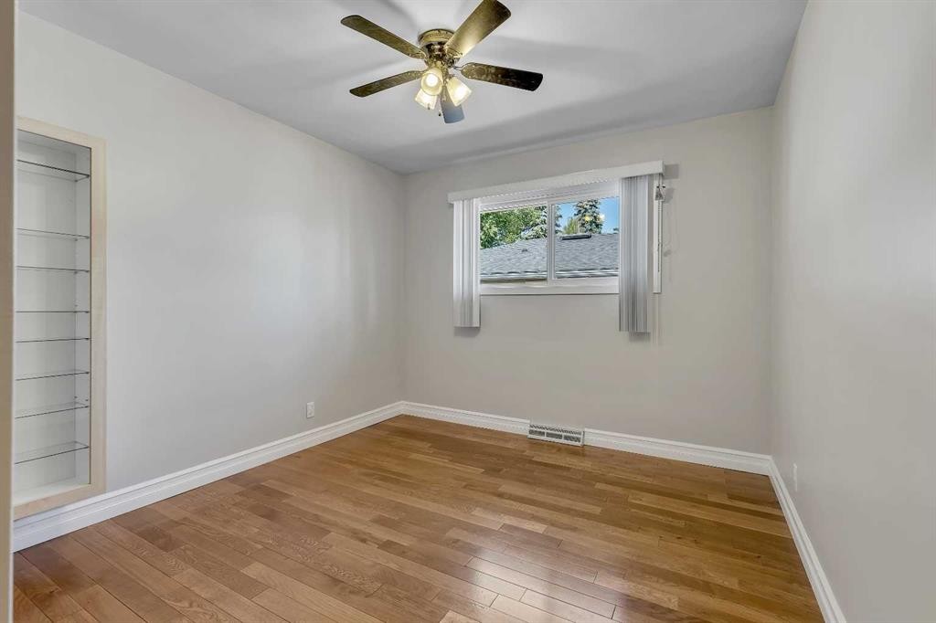 3324 Morley Crescent Nw, Calgary, AB - Indoor Photo Showing Other Room