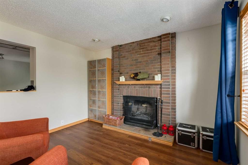 380 Shawcliffe Circle Sw, Calgary, AB