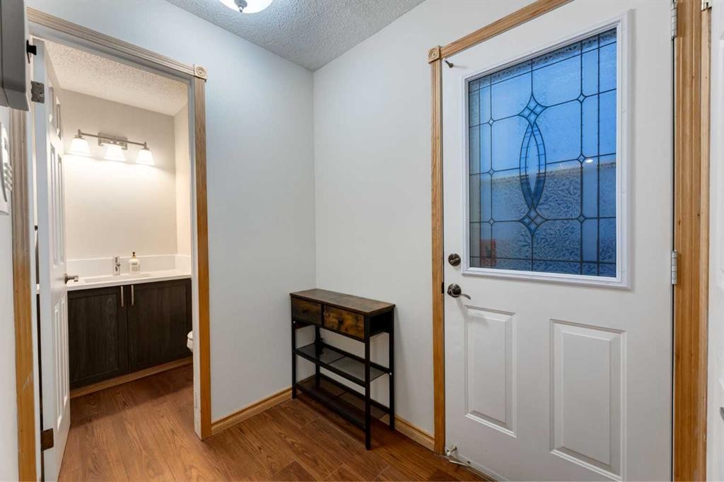 380 Shawcliffe Circle Sw, Calgary, AB