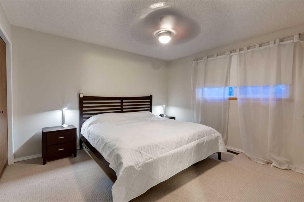 380 Shawcliffe Circle Sw, Calgary, AB
