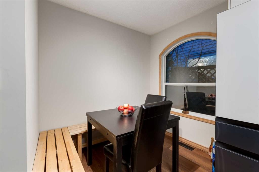 380 Shawcliffe Circle Sw, Calgary, AB