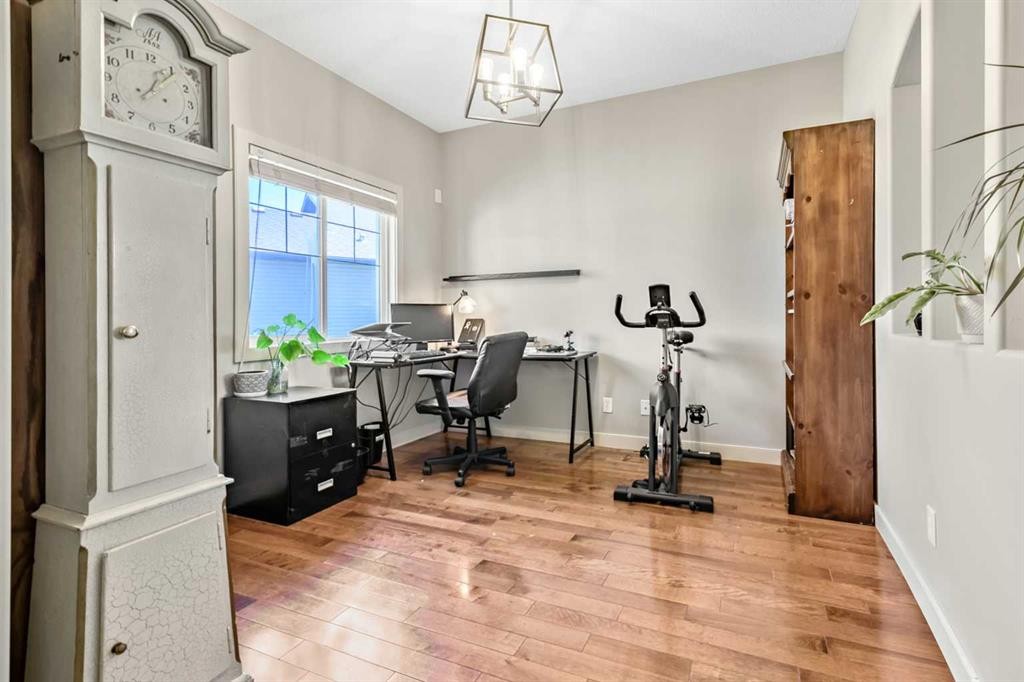 13 Dain Place Nw, Langdon, AB - Indoor Photo Showing Office