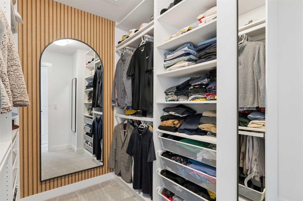 203 Cranbrook Park Se, Calgary, AB - Indoor With Storage