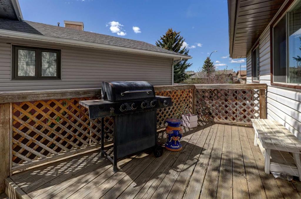 16 Martingrove Mews Ne, Calgary, AB - Outdoor With Deck Patio Veranda With Exterior