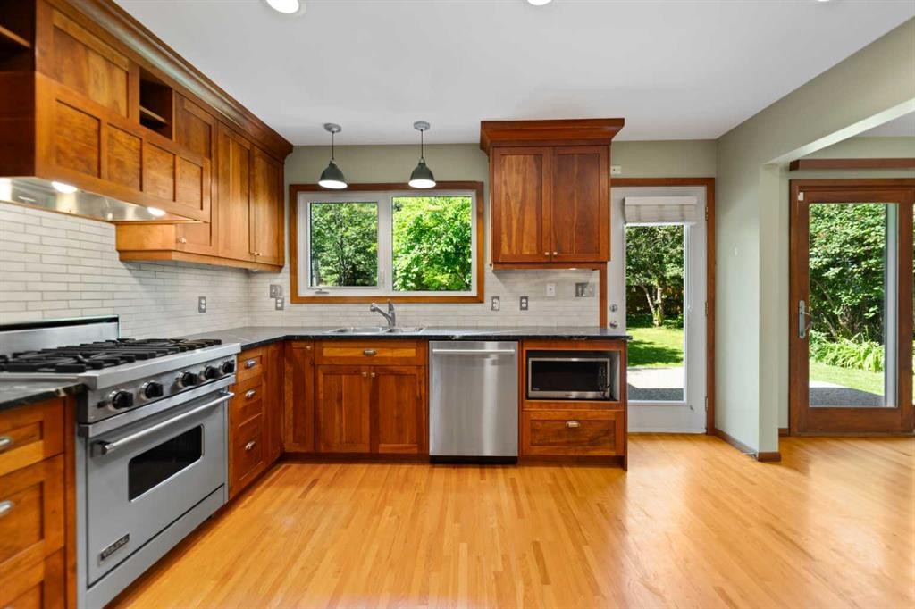 21 Roseview Drive Nw, Calgary, AB