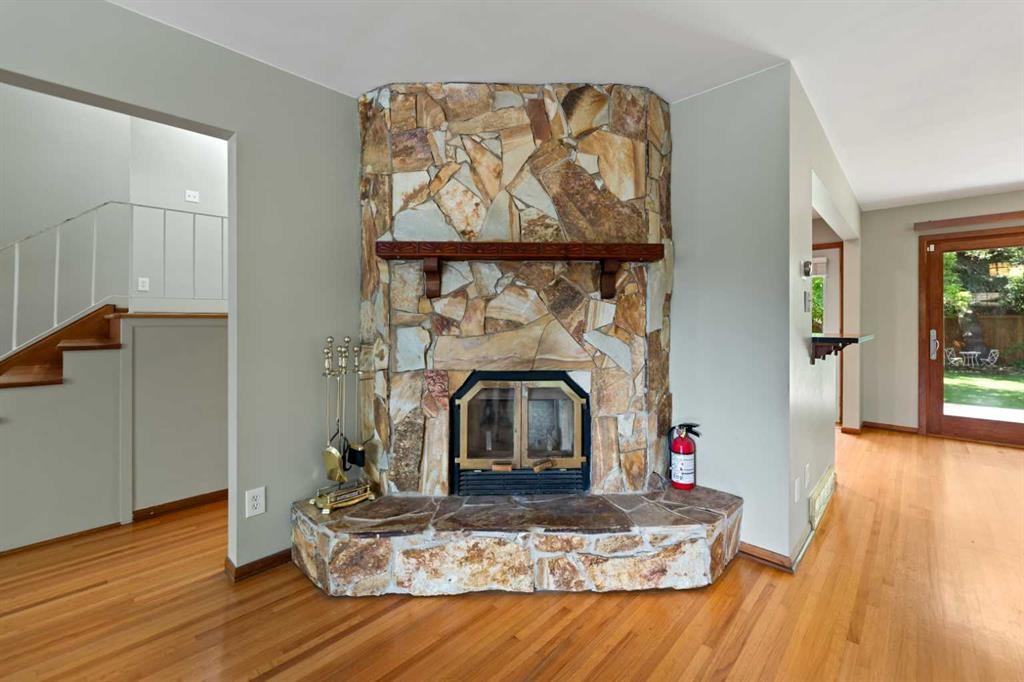 21 Roseview Drive Nw, Calgary, AB