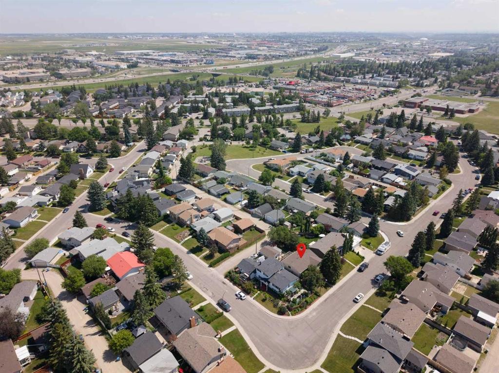 6832 Huntchester Road Ne, Calgary, AB - Outdoor With View