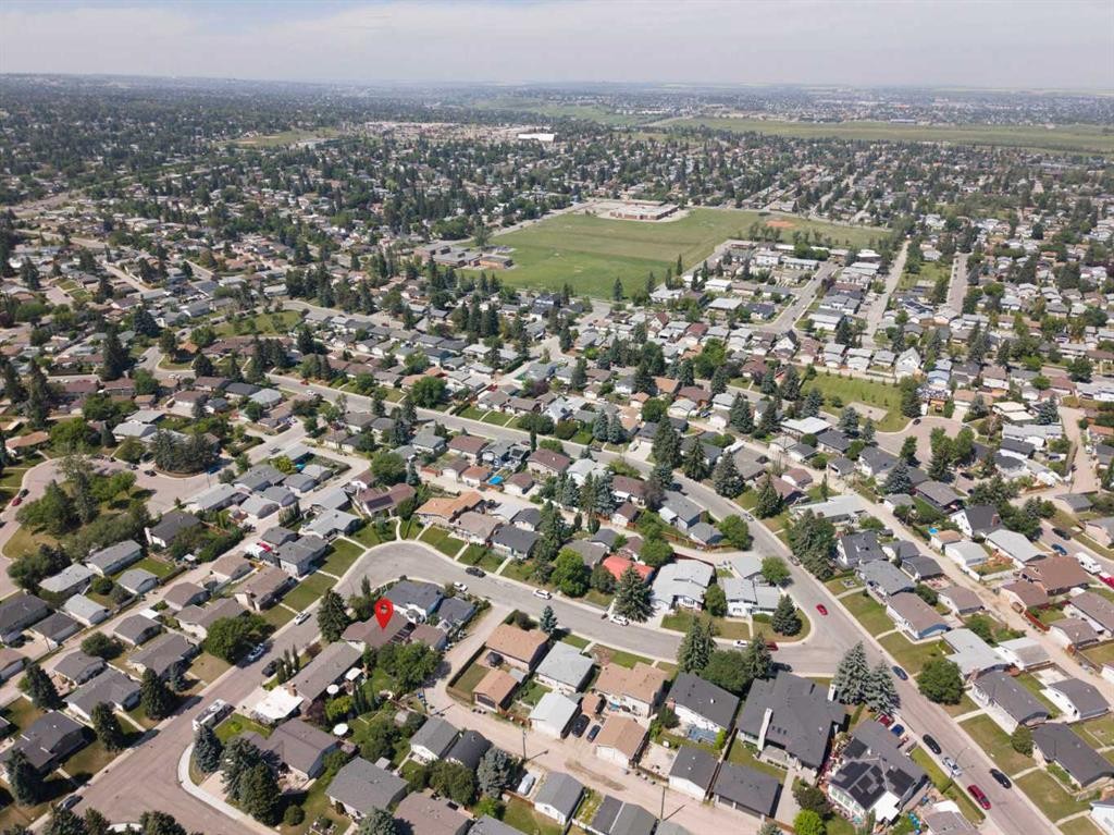 6832 Huntchester Road Ne, Calgary, AB - Outdoor With View