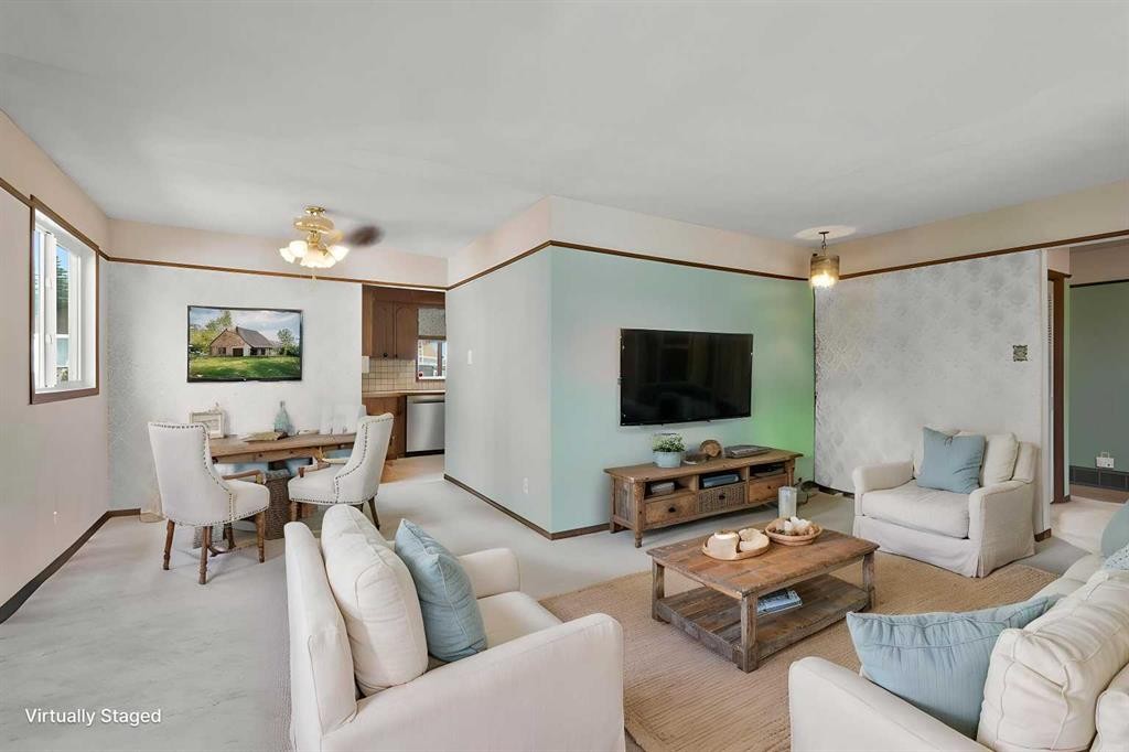 6832 Huntchester Road Ne, Calgary, AB - Indoor Photo Showing Living Room