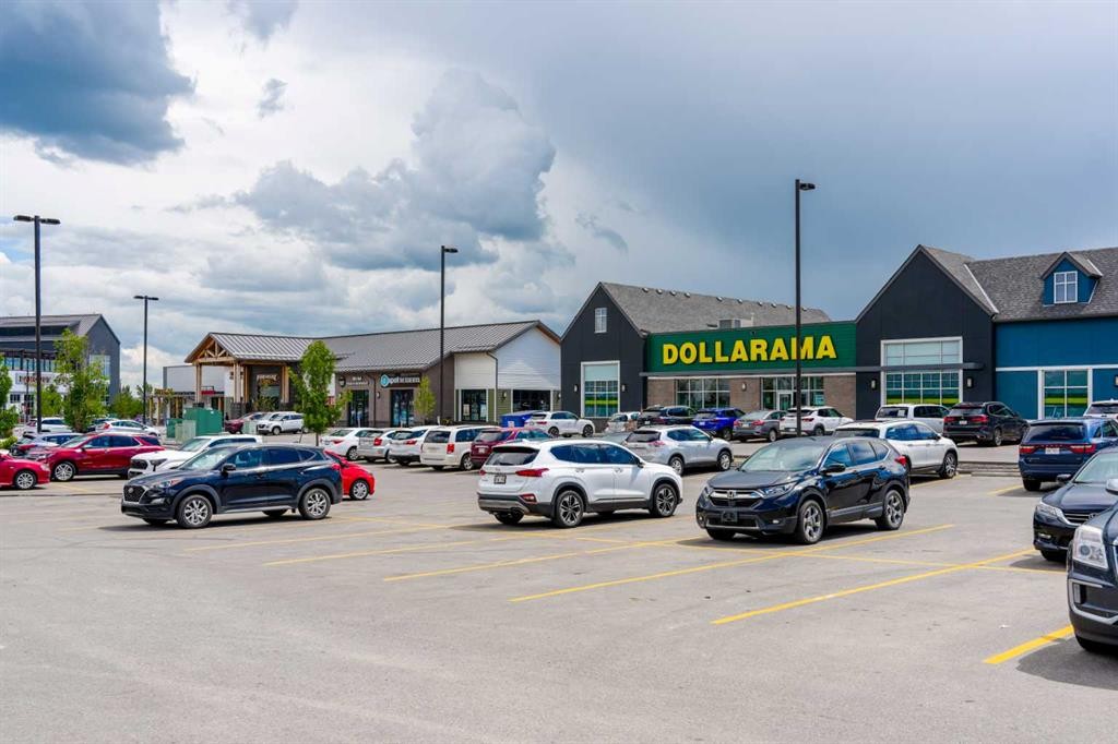 203-1750 Rangeview Drive Se, Calgary, AB - Outdoor