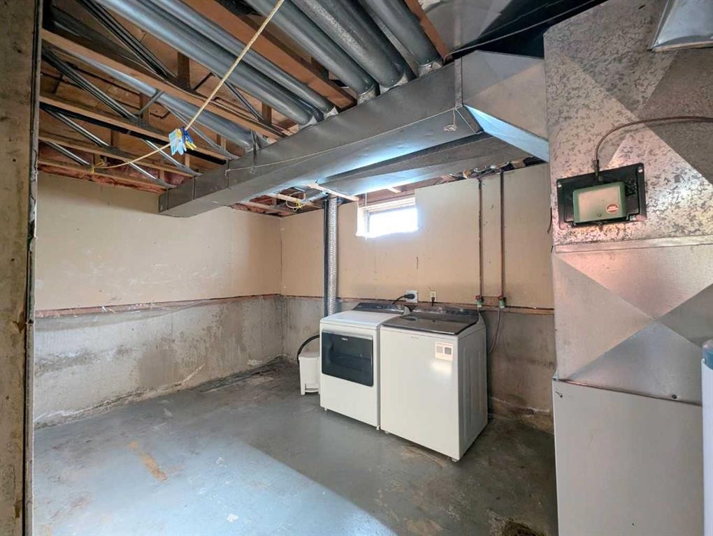 137 Bermuda Drive Nw, Calgary, AB - Indoor Photo Showing Basement