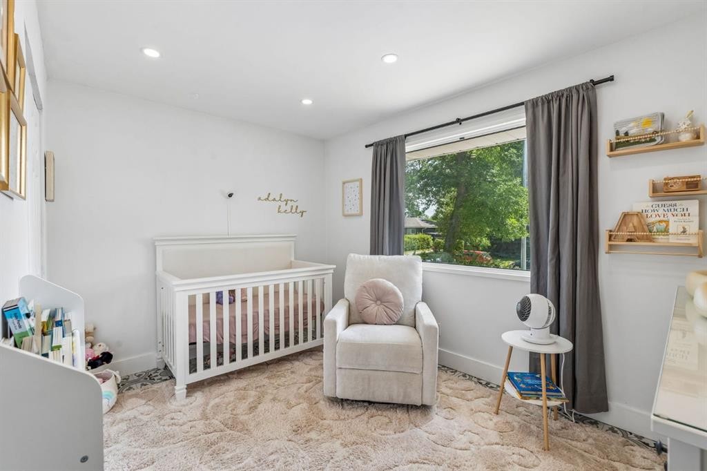27 Heston Street Nw, Calgary, AB - Indoor Photo Showing Bedroom