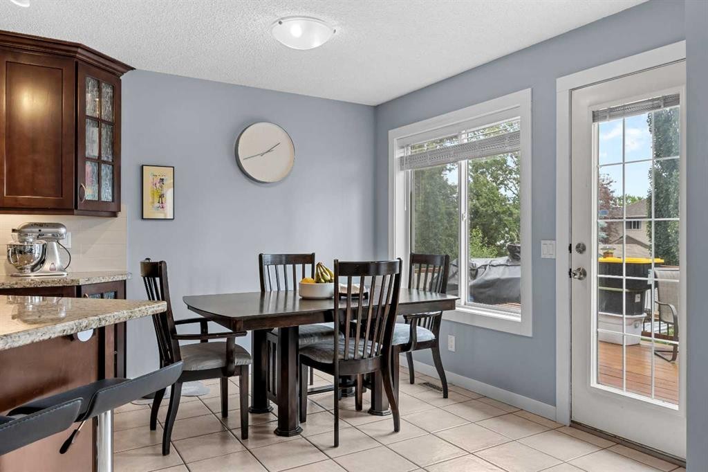 109 Hidden Valley Grove Nw, Calgary, AB - Indoor Photo Showing Dining Room