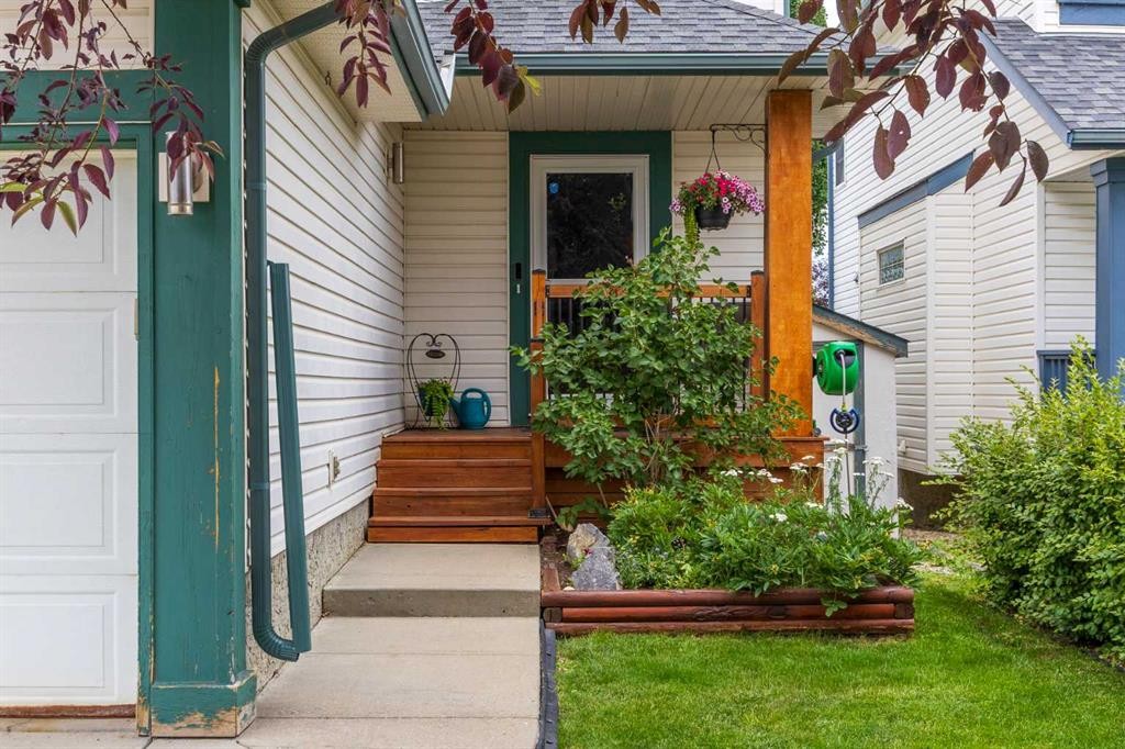 109 Hidden Valley Grove Nw, Calgary, AB - Outdoor