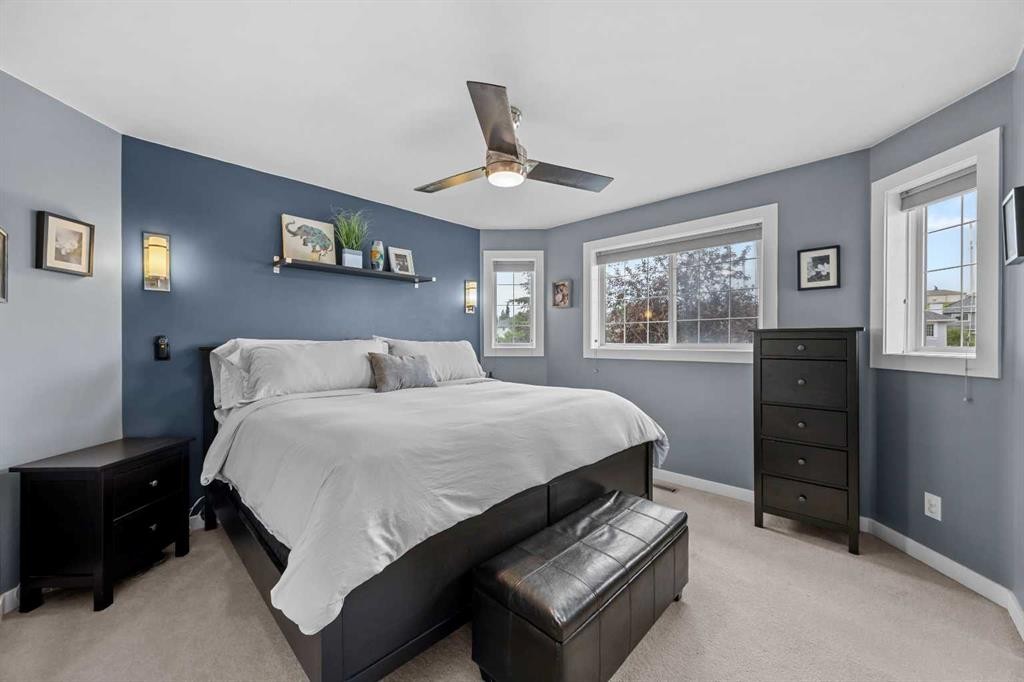 109 Hidden Valley Grove Nw, Calgary, AB - Indoor Photo Showing Bedroom