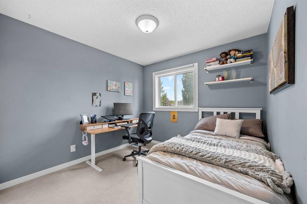 109 Hidden Valley Grove Nw, Calgary, AB - Indoor