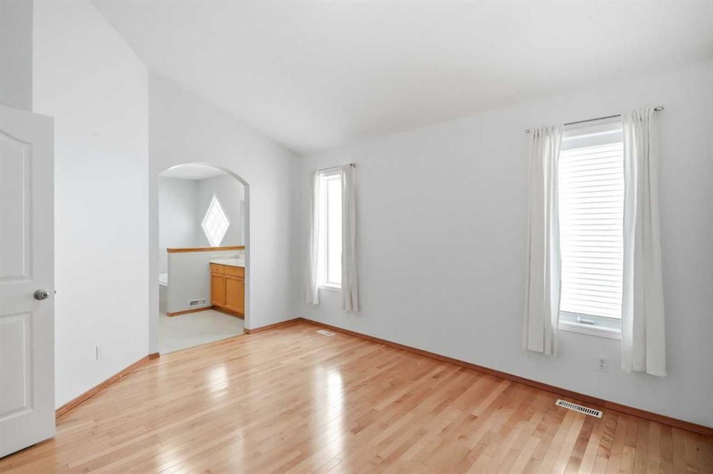 288 Springborough Way Sw, Calgary, AB - Indoor Photo Showing Other Room