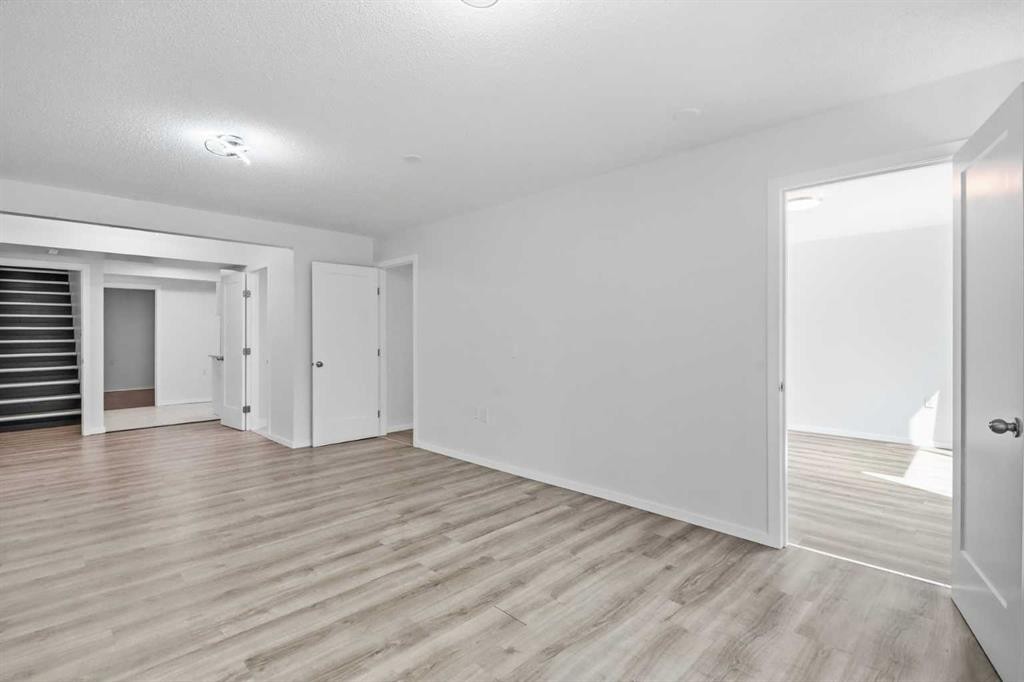 288 Springborough Way Sw, Calgary, AB - Indoor Photo Showing Other Room