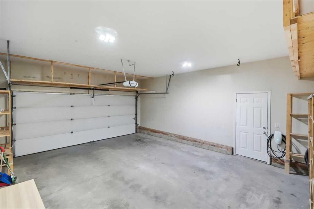 288 Springborough Way Sw, Calgary, AB - Indoor Photo Showing Garage