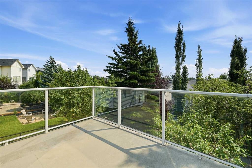288 Springborough Way Sw, Calgary, AB - Outdoor