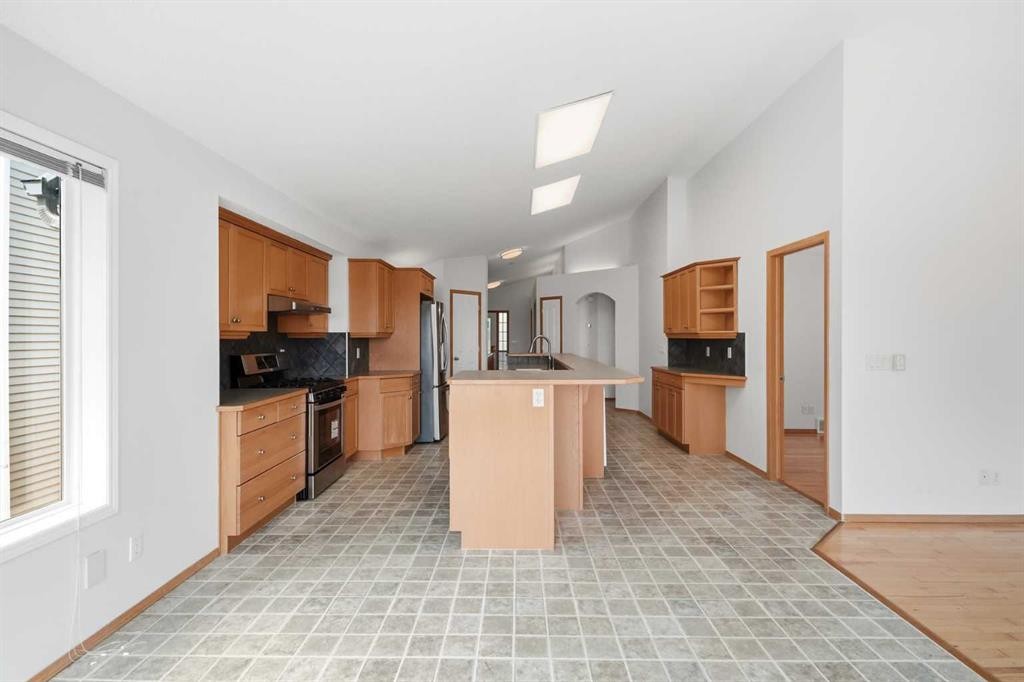 288 Springborough Way Sw, Calgary, AB - Indoor Photo Showing Kitchen