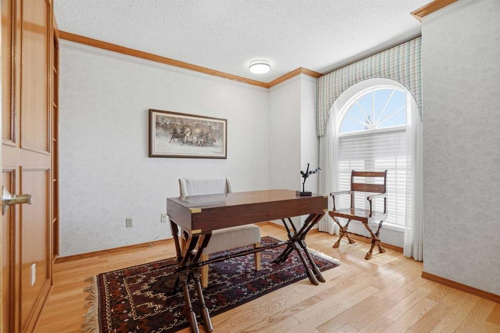 135 Shawnee Rise Sw, Calgary, AB - Indoor