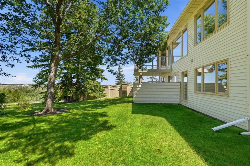 135 Shawnee Rise Sw, Calgary, AB - Outdoor