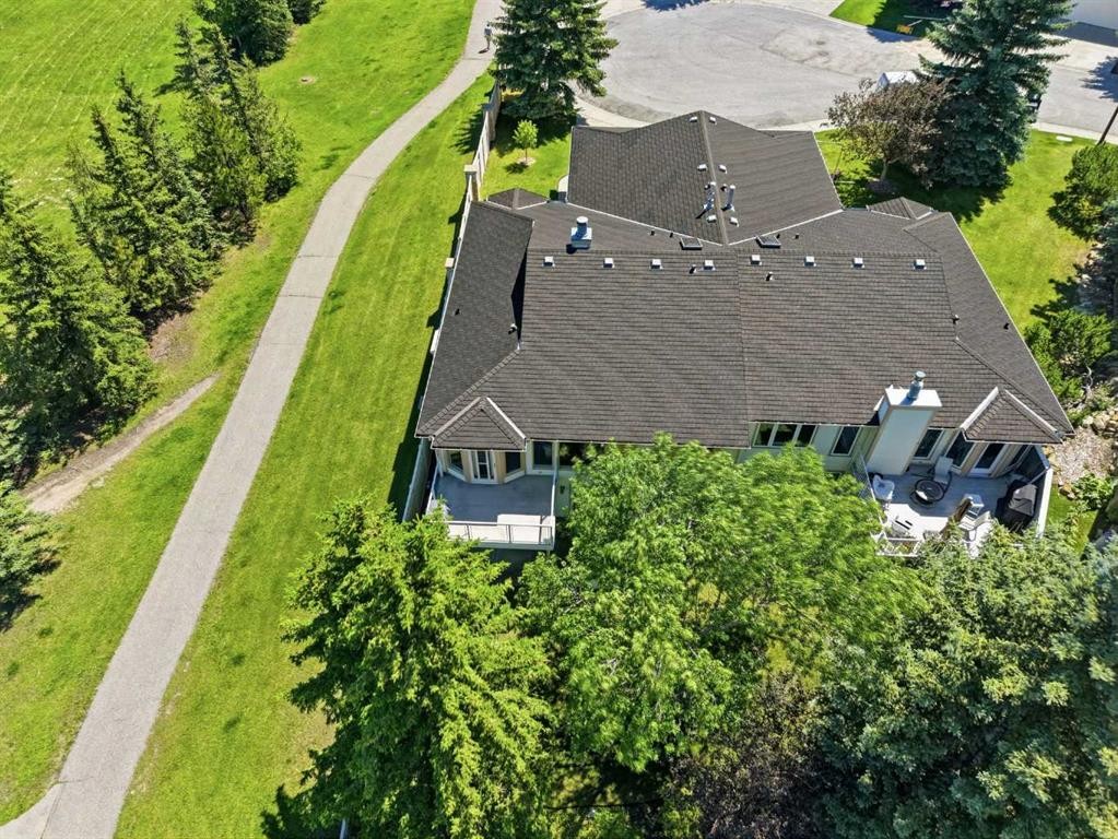 135 Shawnee Rise Sw, Calgary, AB - Outdoor